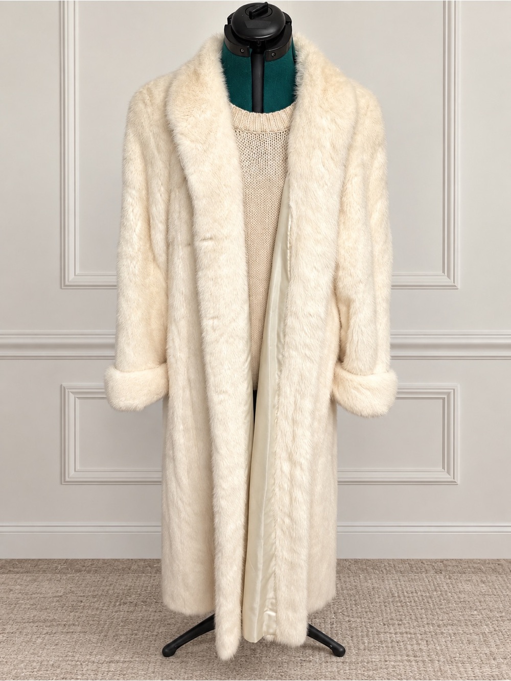 Vintage Ivory White Mink Fur Full-Length Swing Coat – Women’s Large to XL
